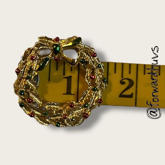 Bundle Sale 3 for $15 | Gerry’s Christmas Wreath Brooch - Picture 6 of 9